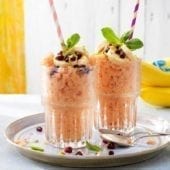 Frozen smoothie with Chiquita bananas and peaches